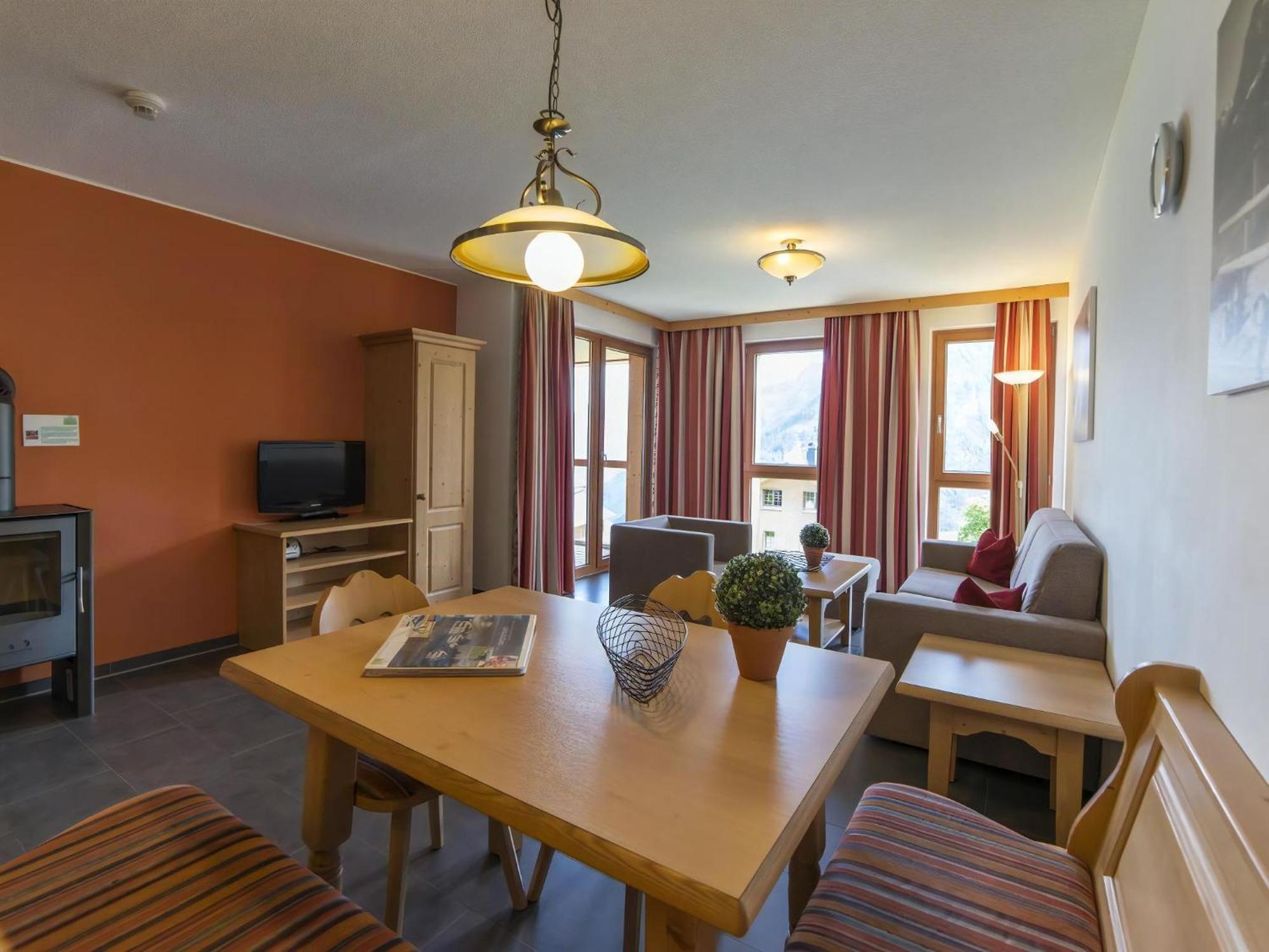 Landal Brandnertal Hotel Buerserberg Exterior photo